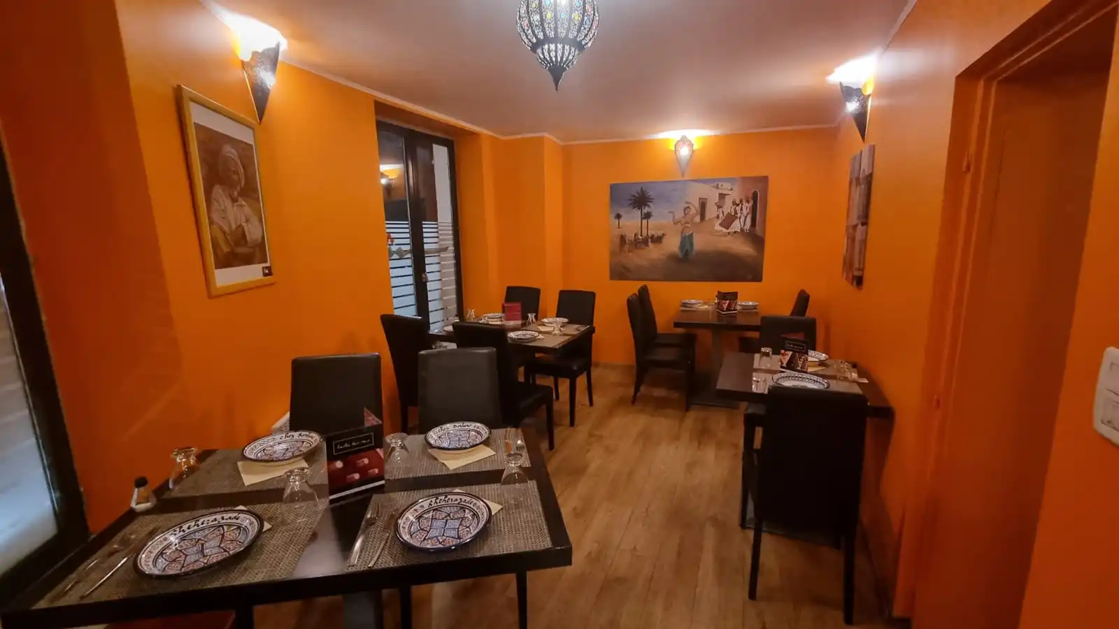 Restaurant shéhérazade à Epinal, couscous, tajines, cassoulets tunisiens, spécialité tunisiennes, spécialités orientales, terrasse